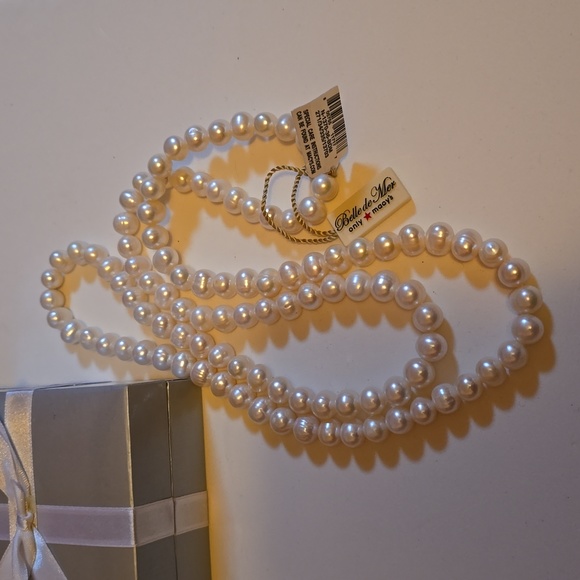 Pearl Necklace 36 Inches Long - Picture 2 of 5
